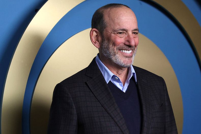 ARCHIVO - El comisionado de la liga de fútbol MLS, Don Garber, llega a la gira del trofeo del Mundial de Clubes de la FIFA 2025 el 16 de enero de 2025, en Nueva York. (Foto AP/Pamela Smith, Archivo)