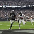 Jacobs brilla por Raiders, que se imponen 38-20 a Texans