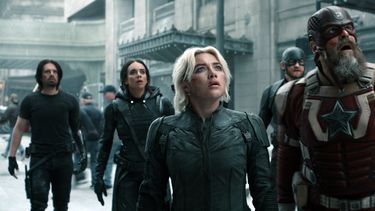 Esta imagen publicada por Marvel Studios muestra, de izquierda a derecha, Sebastian Stan, Hannah John-Kamen, Florence Pugh, Wyatt Russell y David Harbour en una escena de Thunderbolts. (Disney-Marvel Studios vía AP)