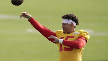 Mahomes será titular con Chiefs en partido de pretemporada