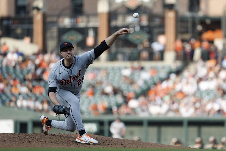 Tarik Skubal, de los Tigres de Detroit, lanza en el juego del jueves 12 de junio de 2025, ante los Orioles de Baltimore (AP Foto/Terrance Williams)