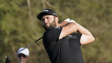 Rahm entre cinco golfistas que comparten la cima en México