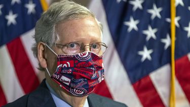 Salvo Trump, republicanos empiezan a recomendar mascarillas