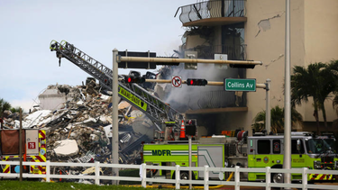 las autoridades de miami anunciaron que se retomo el operativo de rescate: analizan derrumbar el resto del edificio
