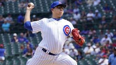 Assad luce en debut; Cachorros cortan racha a Cardenales