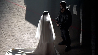 kim kardashian se vuelve a vestir de novia para kanye west