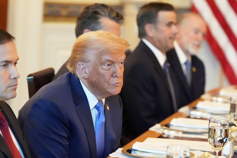 El presidente estadounidense Donald Trump en su reunión con el primer ministro israelí Benjamin Netanyahu en la Casa Blanca en Washington el 7 de julio del 2025. (AP foto/Alex Brandon)