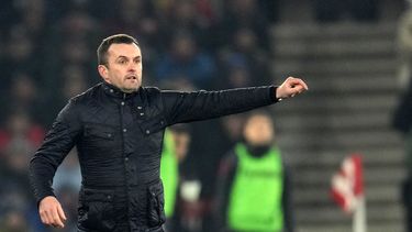 Por malos resultados despide el Southampaton a Nathan Jones