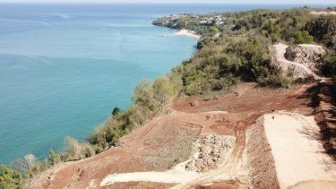 Dueños de las fincas sobre la cueva Las Golondrinas en Aguadilla defienden las obras