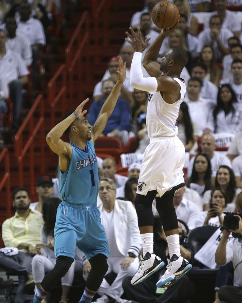 DEP-BAS_HORNETS-HEAT-0.jpg