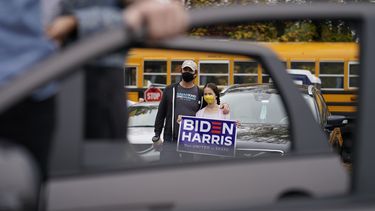 Biden echa de menos cercanía con votantes