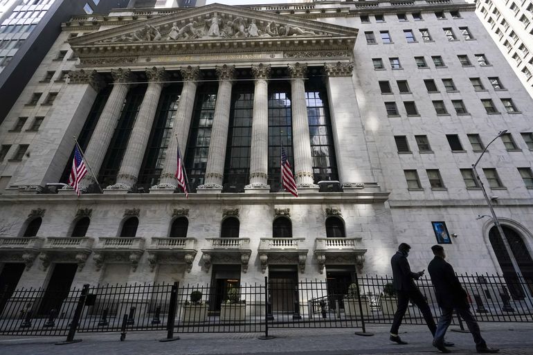Wall Street abre a la baja; Gap y Nordstrom se hunden