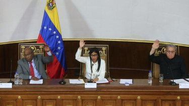 asamblea constituyente de venezuela disuelve la asamblea nacional