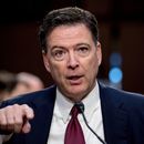 ARCHIVO – El exdirector del FBI James Comey habla en una audiencia del Comité de Inteligencia del Senado en el Capitolio, en Washington, el 8 de junio de 2017. (AP Foto/Andrew Harnik, Archivo)