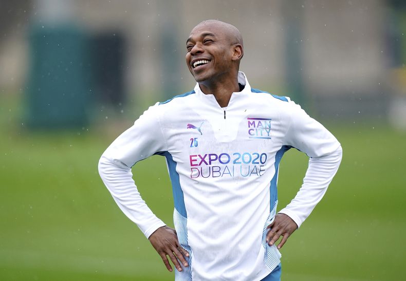 DEP-FUT MAN CITY-FERNANDINHO