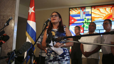 el regimen castrista la emprende de nuevo contra bob menendez