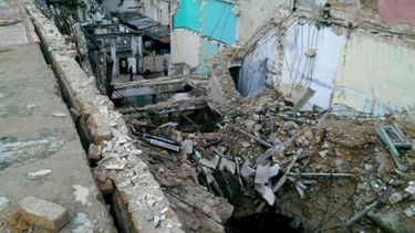 Yasel y Kenia perdieron su casa en marzo del 2014 cuando fue aplastada por el derrumbe del edificio colindante.