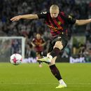 Erling Haaland, del Manchester City, dispara a gol durante el partido de fútbol de la Liga Premier entre Brighton and Hove Albion y Manchester City en el estadio AMEX, en Brighton, Inglaterra, el miércoles 24 de mayo de 2023. (AP Foto/Kirsty Wigglesworth)