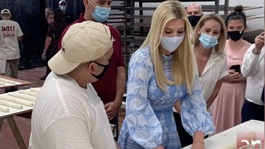 ivanka trump hace pan cubano en visita a tampa