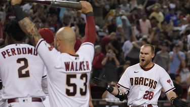 Jonrón de Beer en 9no impulsa a Diamondbacks ante Padres