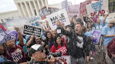 Corte Suprema de EEUU revoca caso Roe vs. Wade sobre aborto