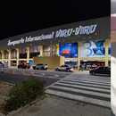 Cubanos retenidos en aeropuerto de Bolivia enfrentan riesgo de deportación