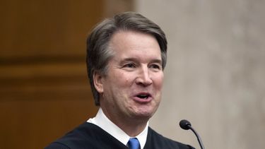 Memos: Kavanaugh cree que presidente no puede ser procesado