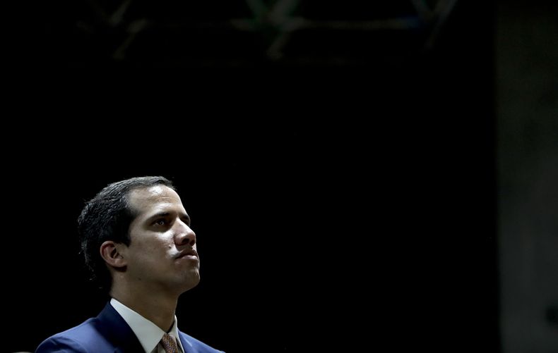 AMS-GEN__AP_EXPLICA-VENEZUELA-GUAIDO-0.jpg