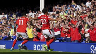 Nottingham Forest firma a Lodi, llegan a 18 nuevos jugadores