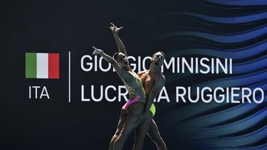 Los hombres podrán competir en natación artística olímpica