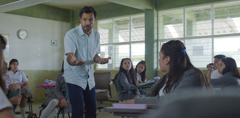 En esta imagen proporcionada por Participant/Pantelion Films, Eugenio Derbez en una escena de Radical. (Participant/Pantelion vía AP)