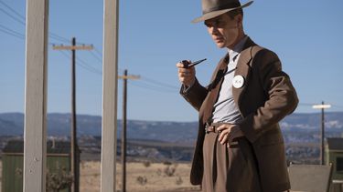 En esta imagen proporcionada por Universal Pictures, Cillian Murphy en una escena de Oppenheimer. (Universal Pictures vía AP)