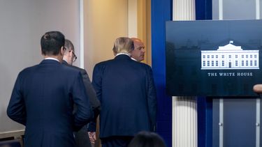 Fuentes AP: Hombre gritó amenazas cerca de la Casa Blanca