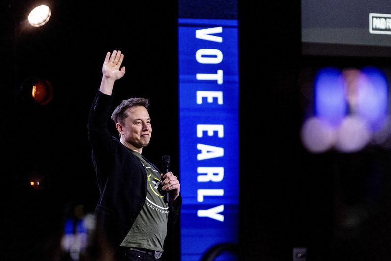 Elon Musk en un evento en Harrisburg, Pensilvania, el 19 de octubre del 2024. (Sean Simmers/The Patriot-News via AP)