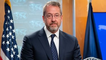 james story toma posesion como embajador de eeuu en venezuela, el primero en ocupar el cargo en diez anos