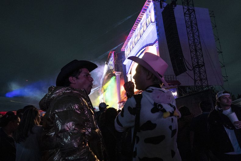 El público en el festival Arre en la Ciudad de México el domingo 8 de septiembre de 2024. (Foto AP/Felix Marquez) ARRE