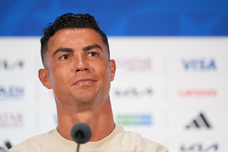 El portugués Cristiano Ronaldo en conferencia de prensa antes del partido de Portugal ante España por los octavos de final del Mundial, el domingo 5 de julio de 2026, en Dallas. (AP Foto/Julio Cortez)