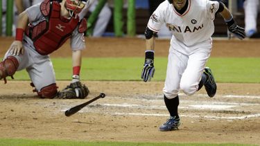 Realmuto jonronea y Marlins vencen 7-4 a Rojos