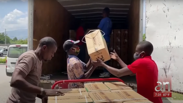 organizaciones beneficas de miami organizan ayuda para mandar hacia haiti tras el terremoto