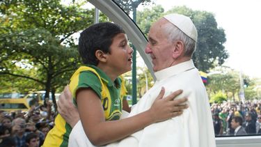 americateve | El papa Francisco es una de las personalidades que ha alcanzado una gran popularidad durante este año 2013.