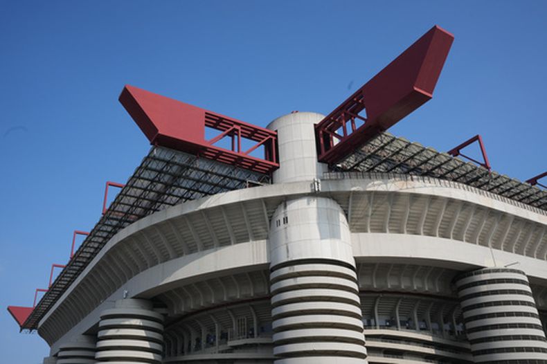 ARCHIVO - Vista del estadio San Siro en Milán, el 16 de octubre de 2025. (AP Foto/Antonio Calanni)