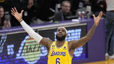 lebron james rebasa a abdul-jabbar como maximo anotador de nba