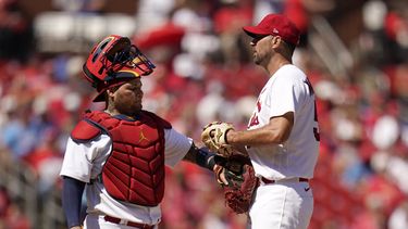 Wainwright y Molina empatan récord, pero Cardenales caen