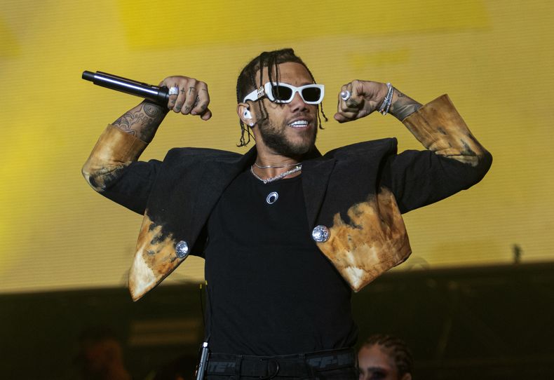 ARCHIVO - Jhayco durante su presentación en el festival Coca-Cola Flow Fest en la Ciudad de México el 26 de noviembre de 2022. Jhayco lanzó su álbum “Le Clique: Vida Rockstar (X)” el 6 de septiembre de 2024. (Foto AP/Alejandro Godínez, archivo)