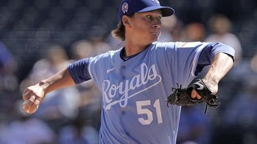 Singer lanza blanqueada de 7 entradas, Reales vence a Tigres