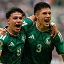 Cristóbal Alfaro, derecha, de la Selección Mexicana Sub 20, celebra con Juan Sigala después de marcar gol contra Estados Unidos durante la Final del Premundial Sub 20 de CONCACAF, el domingo 9 de agosto de 2026, en Ciudad de México. (AP Foto/Fernando Llano)