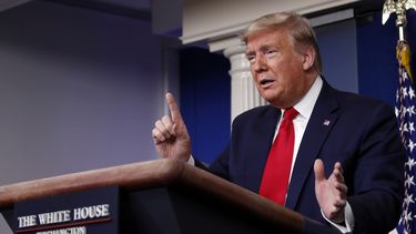 donald trump estudia prohibir los viajes de latinoamerica a estados unidos por el coronavirus