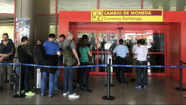 Cuba se queda sin dólares: anuncia que suspende el cambio de MLC en sus aeropuertos