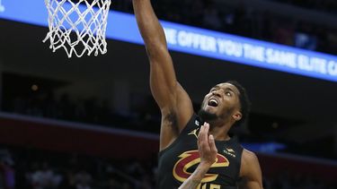 Cavaliers dan la vuelta y superan a los Pistons