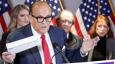 rudy giuliani insistio en que hubo fraude en las elecciones de eeuu